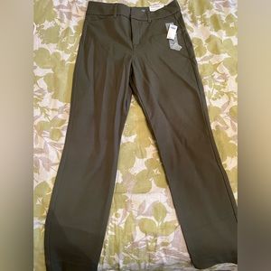 NWT Old Navy Pixie High Rise Army Green